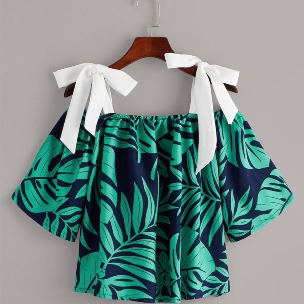NWOT tropical blouse